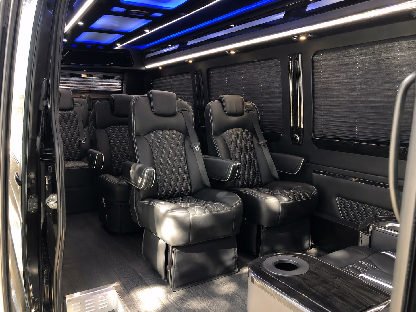 find the perfect transportation for your next corporate event 2